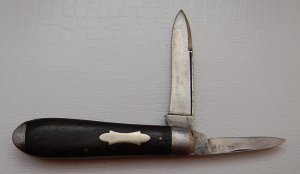 Valley Forge Cutlery In Very Good Condition With Wood Covers 3 5/8
