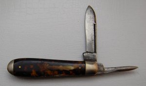 Schrade In Good Condition With Imitation Tortoise Shell Covers 3 5/8