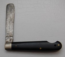 Camillus In Very Good Condition With Ebony Covers 3 1/4 Camillus In Very Good Condition With Ebony Covers 3 1/4