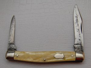Schrade In Very Good Condition With Imitation Pearl Covers 3 3/8