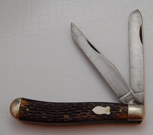 Schrade In Excellent Condition With Brown Synthetic Covers 3 7/8 Schrade In Excellent Condition With Brown Synthetic Covers 3 7/8