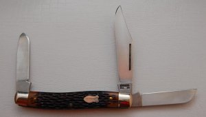 Schrade In Near Mint Condition With Brown Synthetic Covers 3 7/8