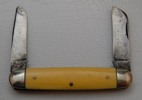 Schrade In Excellent Condition With Ivory Celluloid Covers 3 5/8 Schrade In Excellent Condition With Ivory Celluloid Covers 3 5/8