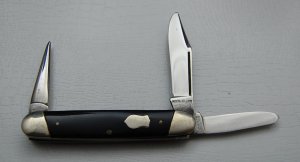 Keen Blade In Excellent Condition With Black Synthetic Covers 3 3/8