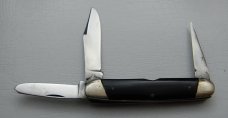 Keen Blade In Excellent Condition With Black Synthetic Covers 3 3/8 Keen Blade In Excellent Condition With Black Synthetic Covers 3 3/8
