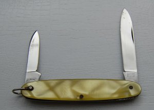 Inter Inoxid In Excellent Condition With Pearl Synthetic Covers 3 1/4