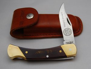 Schrade In Near Mint Condition With Resin Impregnated Hardwood Covers 5