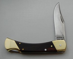 Schrade In Excellent Condition With Resin Impregnated Hardwood Covers 5