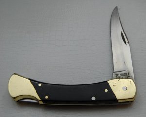 Schrade In Excellent Condition With Resin Impregnated Hardwood Covers 5