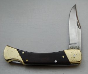Schrade In Very Good Condition With Resin Impregnated Hardwood Covers 5
