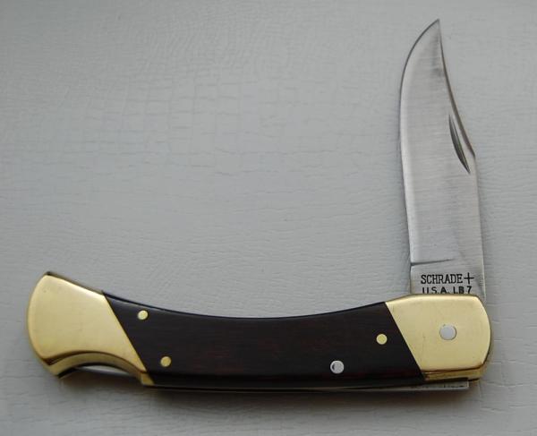 Schrade In Excellent Condition With Resin Impregnated Hardwood Covers 5 Schrade In Excellent Condition With Resin Impregnated Hardwood Covers 5