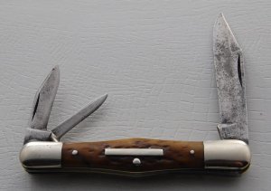 Ulster In Very Good Condition With Brown Jigged Bone Covers 3 7/16