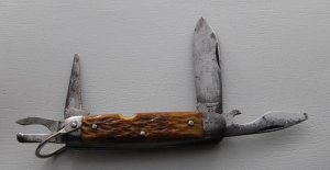 Kingston In Very Good Condition With Brown Jigged Bone Covers 3 3/4" Long (645)