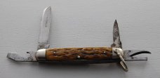 Camillus In Excellent Condition With Brown Jigged Bone Covers 3 3/8" Long (685) Camillus In Excellent Condition With Brown Jigged Bone Covers 3 3/8" Long (685)