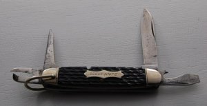 Syracuse Unofficial Scout Pocket Knife In Very Good Condition With Black Jigged Bone Covers (704)
