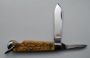 Camillus In Excellent Condition With Brown Bone Covers 3 3/8