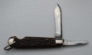 Camillus In Very Good Condition With Brown Bone Covers 3 3/8