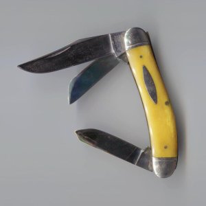 Used Winchester Sowbelly Knife Yeller Smooth Bone