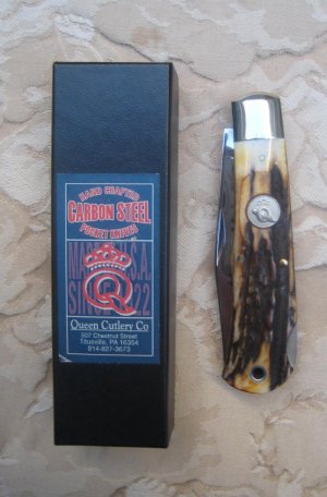Queen Mountain Man Lockback, Sambar Stag handles and 1095 Steel