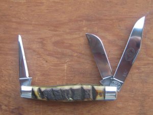 Ontario RAT Jumbo Punch Blade Stockman with Rams Horn Handles