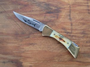 Case Stag Mako Shark Lock Back 9 dot