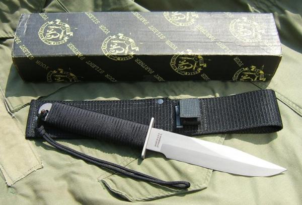 EK (BLACKJACK) MODEL 5 WARRIOR, Made in Effingham, Illinois EK (BLACKJACK) MODEL 5 WARRIOR, Made in Effingham, Illinois