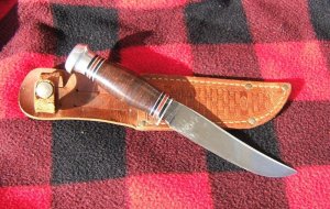 VINTAGE REMINGTON DUPONT RH 70 KNIFE, Leather Handle