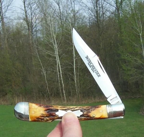 WINCHESTER STAG W-15 1950 BANANNA TRAPPER LOCKBACK IN BLACK WINCHESTER DISPLAY BOX - 1 OF 2511 MADE 