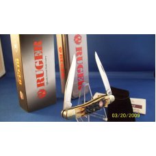 CASE XX STURM RUGER ~ BURNT HONEY BONE MUSKRAT KNIFE MINT NOS CASE XX STURM RUGER ~ BURNT HONEY BONE MUSKRAT KNIFE MINT NOS