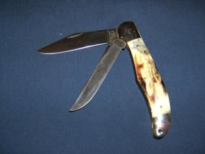 PARKER & SON CHATTANOOGA, TN.  2-BLADE TRAPPER STAG K-409  
