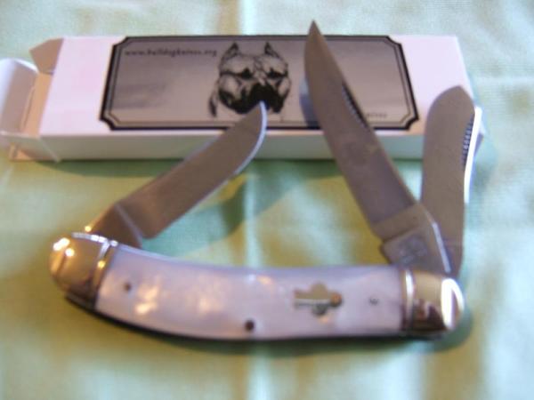 BULLDOG CUTTIN HORSE OYSTER SHELL 1993 3RD GENERATION BULLDOG CUTTIN HORSE OYSTER SHELL 1993 3RD GENERATION