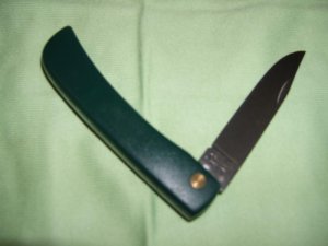 UNITED CUTLERY GREEN HANDLE SOD BUSTER  used!