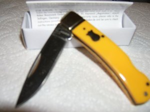 BOKER YELLOW LOCKBACK   NEW IN BOX