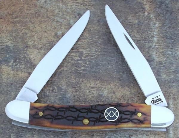CASE XX 2001 XX SHIELD BARBWIRE BONE MUSKRAT KNIFE CASE XX 2001 XX SHIELD BARBWIRE BONE MUSKRAT KNIFE