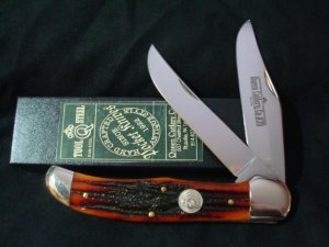 QUEEN FOLDING HUNTER KNIFE - AGED Honey Amber Bone Stag #39 ACSB