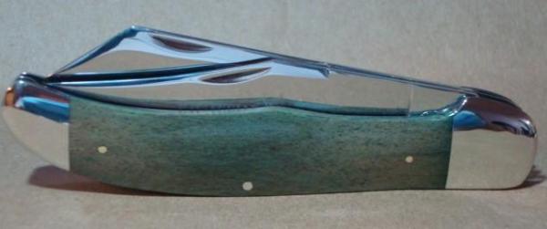 Fightin Bull by Wendell Carson Folding Hunter Model 2639 CAMEL BONE