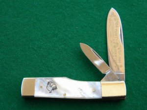 Fight'n Rooster Pearl Gunstock 1981 Club Knife - Mint