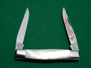 Fight'n Rooster Pearl Muskrat 2003 Club Knife