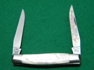 Fight'n Rooster Pearl Muskrat 1998 Club Knife - Mint