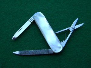 Case XX Stainless 83089 SCISSF Pearl Lobster C. 1940-64 - Mint
