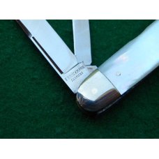 E Bruckmann Ohligs-Solingen, Germany Pearl 4 Blade - C. 1891-1956