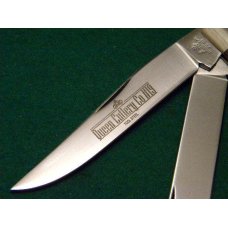 Queen Titusville, PA #19 PH - D2 Wood One Arm Trapper Knife Queen Titusville, PA #19 PH - D2 Wood One Arm Trapper Knife