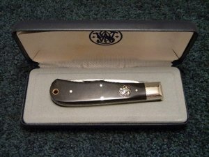 Smith & Wesson USA (Camillus) Slick Black Jumbo Trapper Knife c.1995