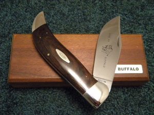 Case XX USA 9 Dot (1971) Wood P172 Buffalo Clasp Knife