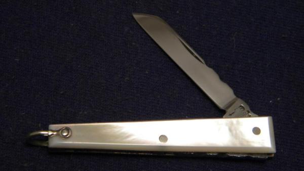 G. Ibberson (Stan Shaw) Sheffileld England 1976 Pearl Princess Margaret 1 Blade Fob Knife G. Ibberson (Stan Shaw) Sheffileld England 1976 Pearl Princess Margaret 1 Blade Fob Knife