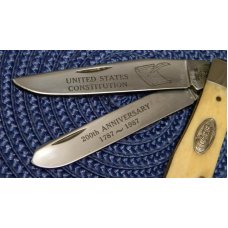 Case XX SS USA 3 Dot (1987) W254 SS Bone US Constitution Trapper Knife in Wood Music Display Box Case XX SS USA 3 Dot (1987) W254 SS Bone US Constitution Trapper Knife in Wood Music Display Box