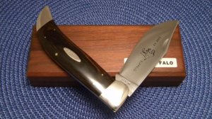 Case XX USA 4 Dot (1976) Wood P172 Buffalo Clasp Knife