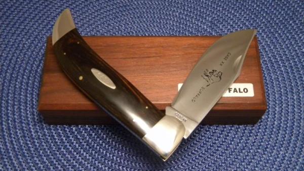 Case XX USA 4 Dot (1976) Wood P172 Buffalo Clasp Knife