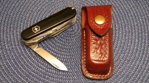Victorinox Switzerland Stainless Rostfrei Swiss Champ Officier Suisse Swiss Army Knife & Pouch