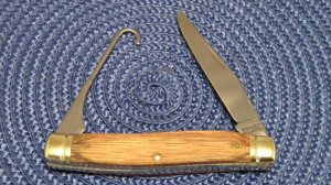 Schrade + USA LTD. Wood Bird Knife